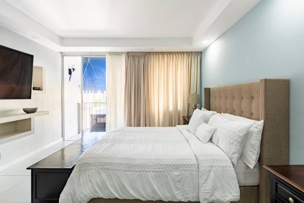 City Edge La Vie Kingston Esterno foto